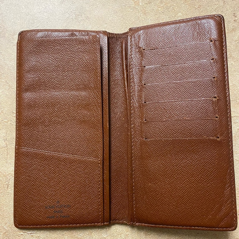Louis Vuitton Monogram Wallet - Picture 2 of 5